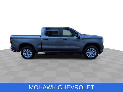 Used 2020 Chevrolet Silverado 1500 Custom w/ Custom Value Package AWD/4WD image 10