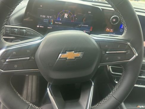 Used 2026 Chevrolet Traverse LT w/ Sun and Wheel Package image 28