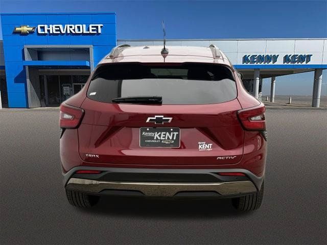 Used 2024 Chevrolet Trax ACTIV w/ Sunroof Package FWD image 8