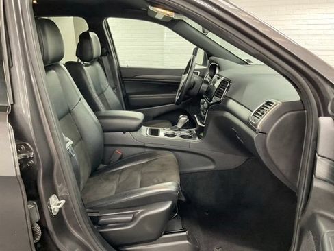 Used 2021 Jeep Grand Cherokee Laredo X AWD/4WD image 21