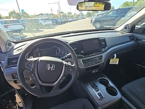 Used 2021 Honda Ridgeline Sport image 2