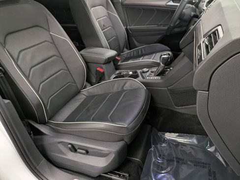 Used 2022 Volkswagen Tiguan SEL R-Line image 29