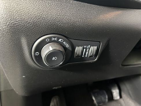 Used 2022 Jeep Compass Latitude AWD/4WD image 19