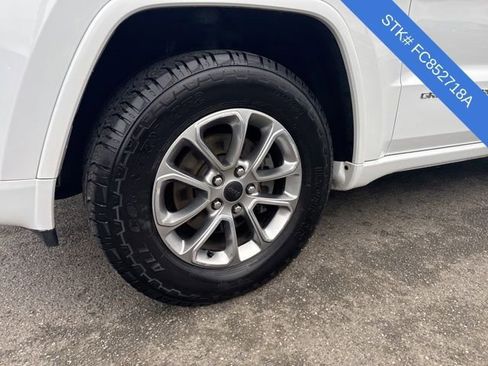 Used 2015 Jeep Grand Cherokee Overland w/ Advanced Technology Group image 4