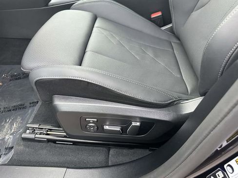 Certified 2025 BMW X3 xDrive30i w/ Premium Package image 26