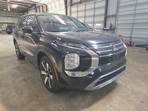 Used 2025 Mitsubishi Outlander SE AWD/4WD image 6