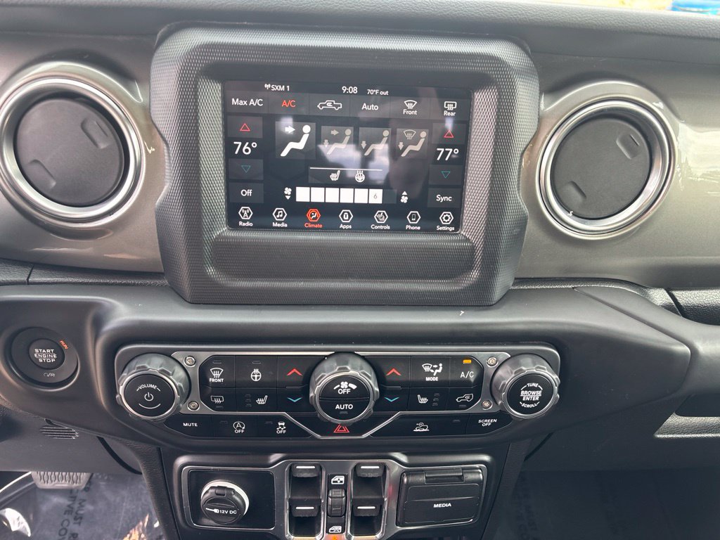 Used 2020 Jeep Gladiator Overland w/ Cold Weather Group AWD/4WD image 15