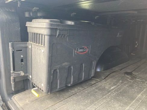 Used 2022 Toyota Tundra Platinum image 8