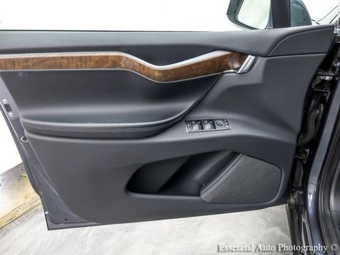 Used 2020 Tesla Model X Long Range image 36