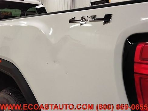 Used 2025 GMC Sierra 2500 Pro w/ 1SA Pro Safety Plus Package AWD/4WD image 16