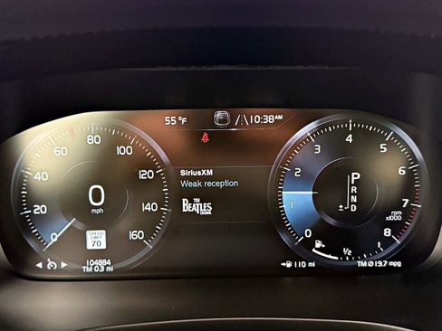 Used 2020 Volvo V60 T5 Cross Country image 9