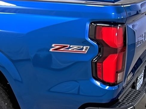 Used 2024 Chevrolet Colorado Z71 w/ Z71 Convenience Package 2 image 10
