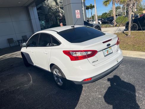 Used 2013 Ford Focus SE image 3
