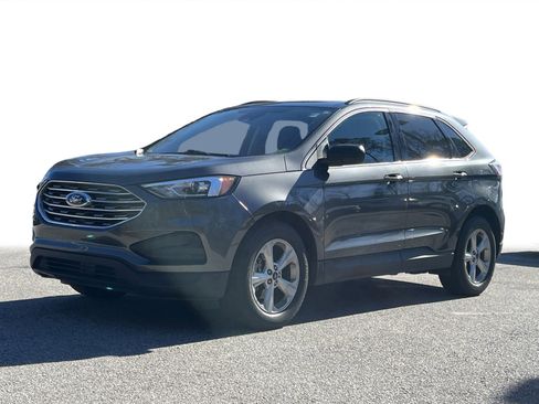Used 2020 Ford Edge SE image 21