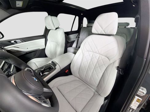 New 2026 BMW X5 xDrive40i AWD/4WD image 19