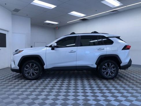 Used 2023 Toyota RAV4 Limited image 11