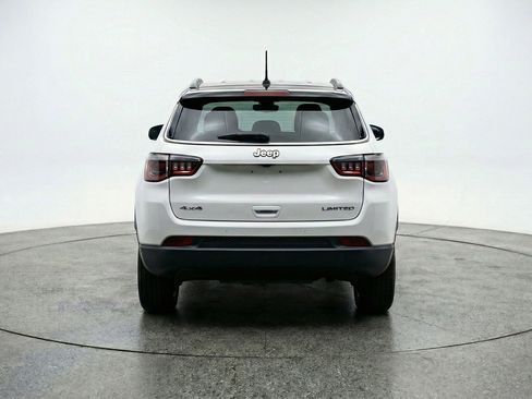 Used 2025 Jeep Compass Trailhawk image 7