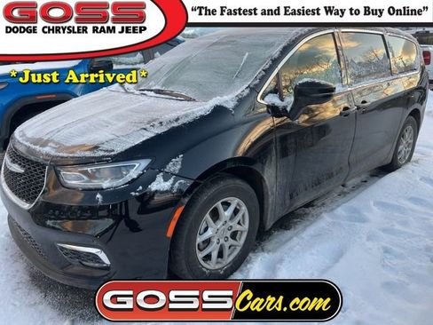 Certified 2024 Chrysler Pacifica Touring-L image 1