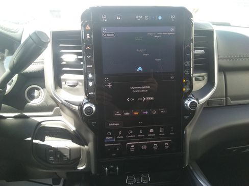 New 2025 RAM 2500 Laramie image 28