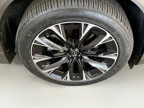 Used 2024 MAZDA CX-90 Plug-In Hybrid w/ Premium Plus AWD/4WD image 11
