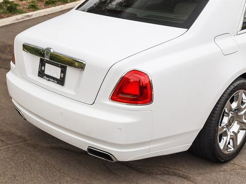 Used 2012 Rolls-Royce Ghost RWD image 14