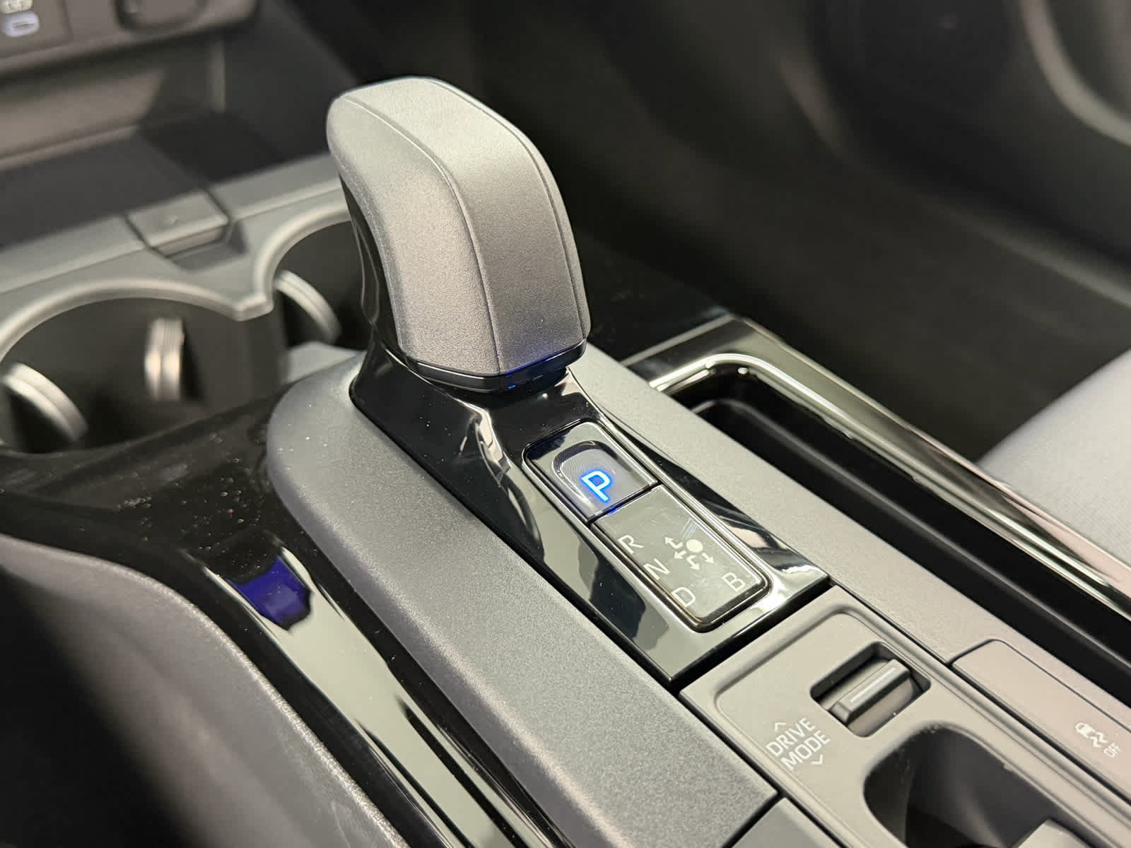 New 2027 Toyota Prius LE FWD image 23
