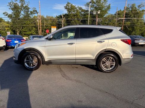 Used 2018 Hyundai Santa Fe Sport w/ 2.4L Value Package 02 FWD image 4
