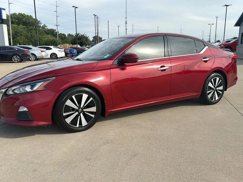 Used 2020 Nissan Altima 2.5 SL FWD image 5
