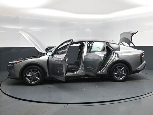 New 2025 Kia K4 LXS image 20