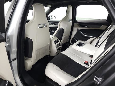 Used 2021 Jaguar F-PACE SVR image 38