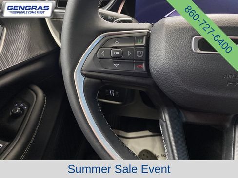 Used 2023 Jeep Grand Cherokee Altitude AWD/4WD image 21