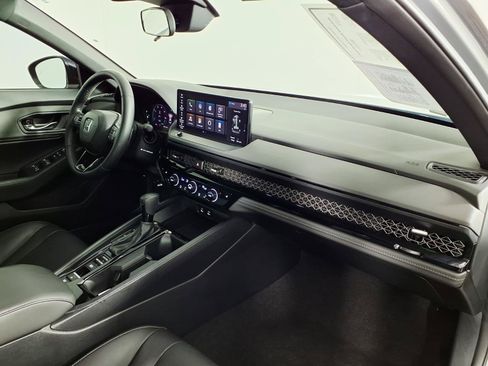 Used 2023 Honda Accord Sport image 9