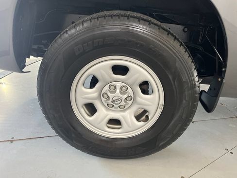 Used 2022 Nissan Frontier S RWD image 16