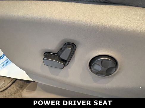 Used 2017 Chrysler Pacifica Touring-L w/ Tire & Wheel Group image 21