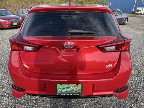 Used 2017 Toyota Corolla iM w/ Carpet Mat Package FWD image 4