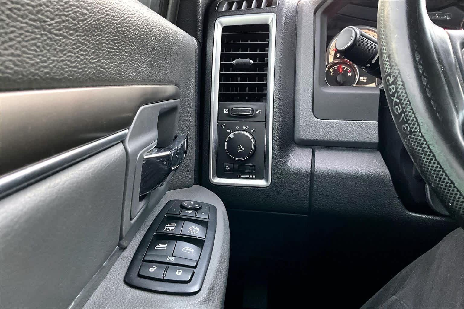 Used 2016 RAM 1500 Lone Star RWD image 28