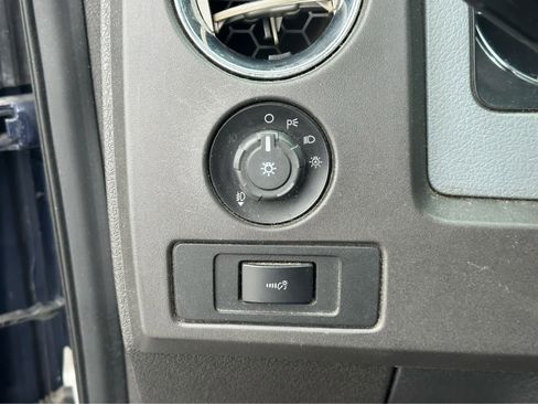 Used 2012 Ford F150 XLT w/ XLT Chrome Pkg image 16