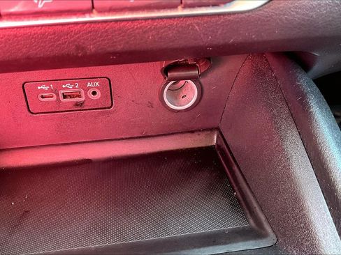 Used 2025 Nissan Altima 2.5 SV FWD image 31