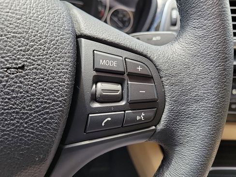 Used 2017 BMW 320i Sedan image 18