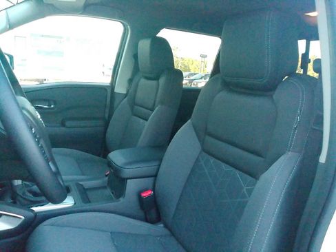 New 2026 Nissan Frontier SV w/ Tow Package image 15