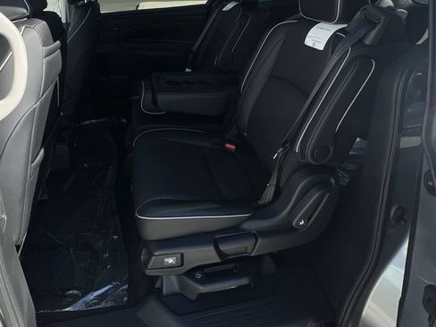 New 2026 Honda Odyssey Touring image 23