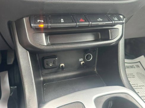 Used 2022 Chevrolet Colorado LT w/ Fleet Safety Package RWD image 20