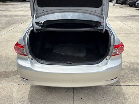 Used 2013 Toyota Corolla LE FWD image 29