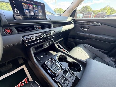 Used 2023 Honda Pilot Elite image 29