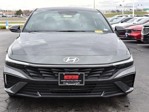 Used 2026 Hyundai Elantra Sport image 4