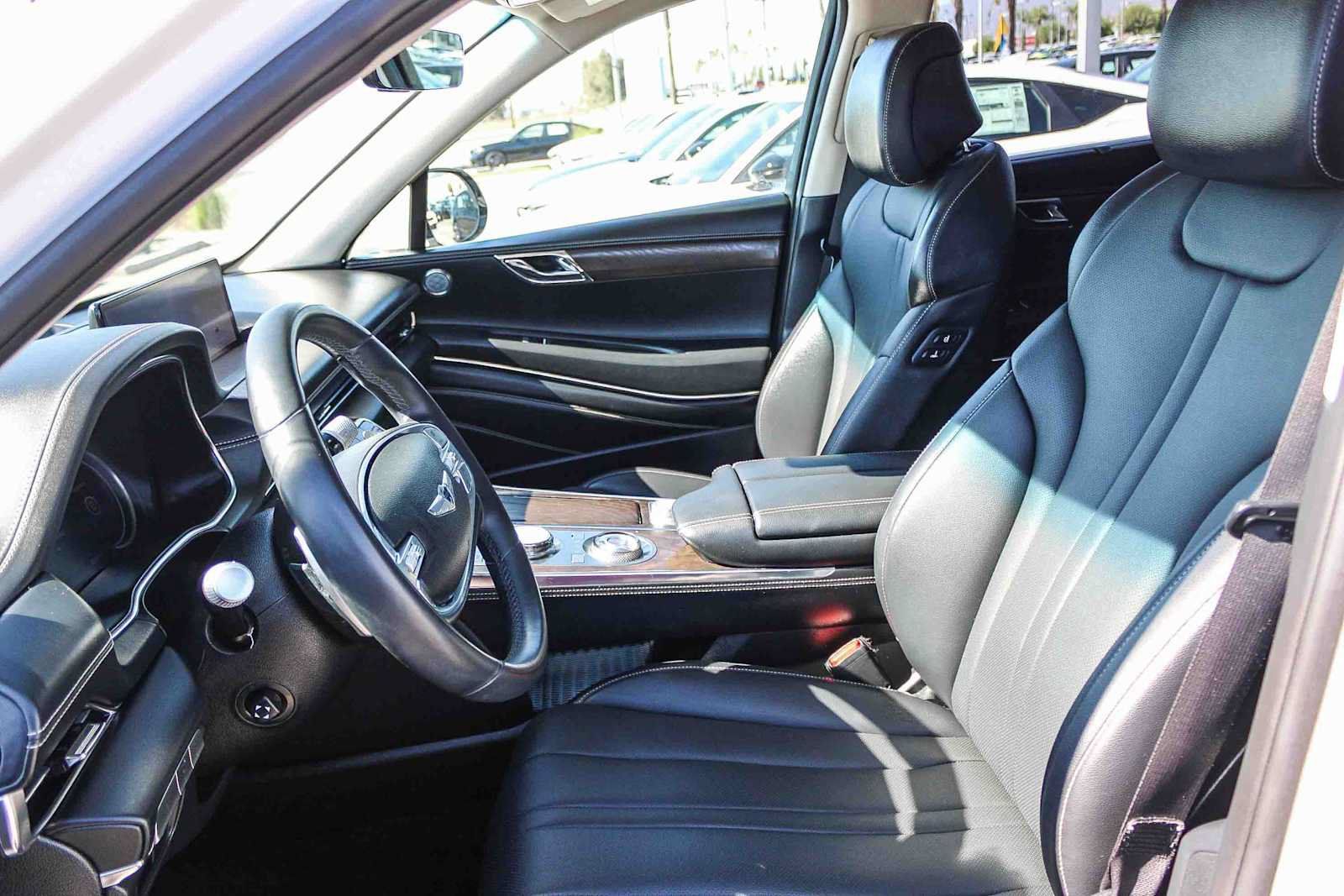 Used 2023 Genesis GV80 2.5T AWD/4WD image 17