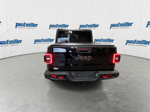 Used 2023 Jeep Gladiator Rubicon w/ LED Lighting Group image 9