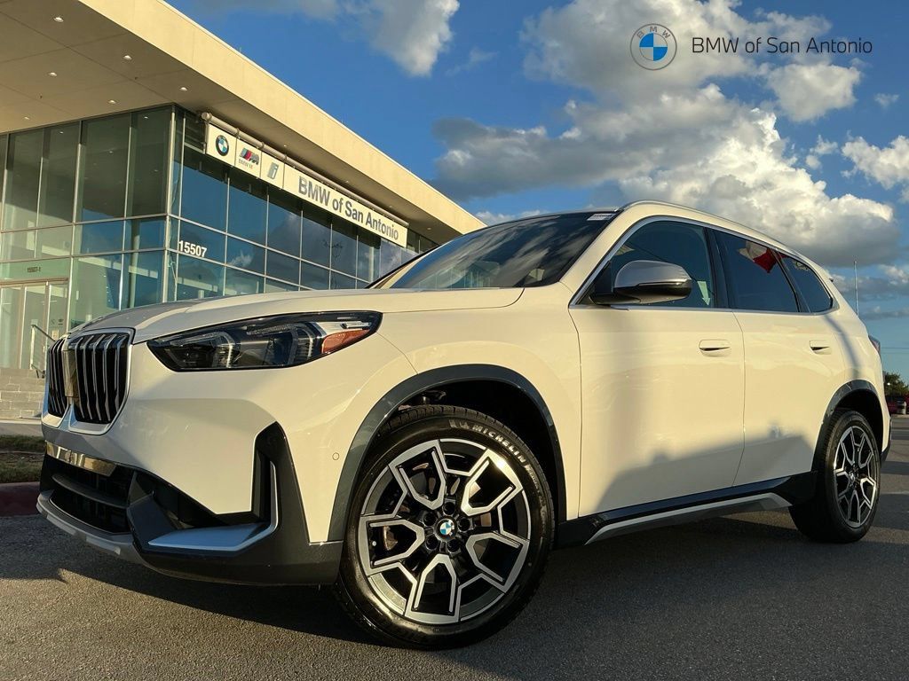 Certified 2023 BMW X1 xDrive28i w/ Convenience Package AWD/4WD image 1