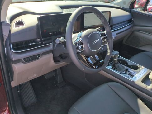 New 2026 Kia Carnival EX image 9