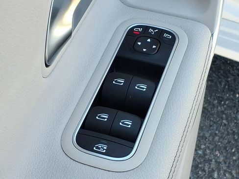 Used 2022 Mercedes-Benz CLA 250 image 13